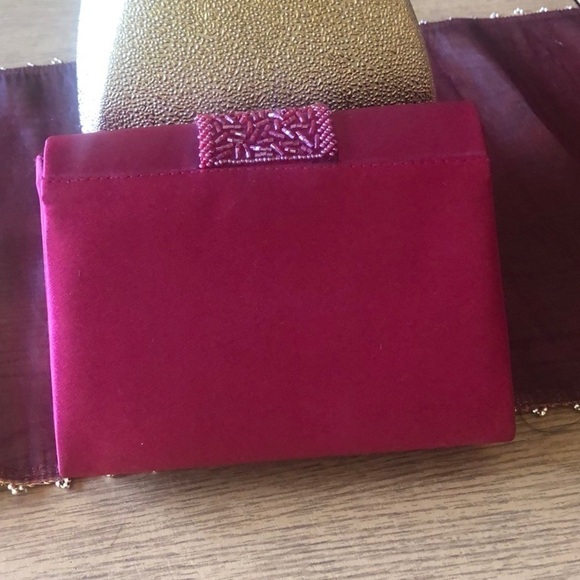 Bijoux Terner Women’s Ruby Red Bead Embroidered Crossbody/Shoulder Evening Bag - Picture 5 of 13